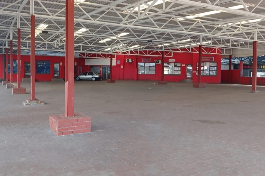 To Let commercial Property for Rent in Goodwood Central Western Cape